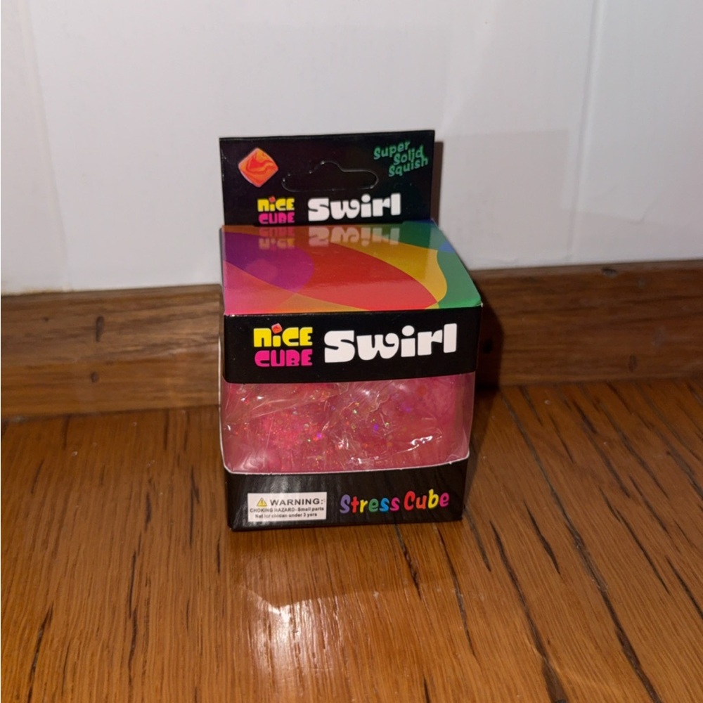 Nice Cube Swirl Stress Cube - Glitter- Pink - Brand New